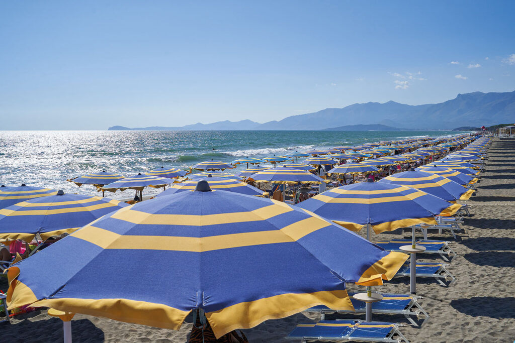Strand von Camping Baia Domizia